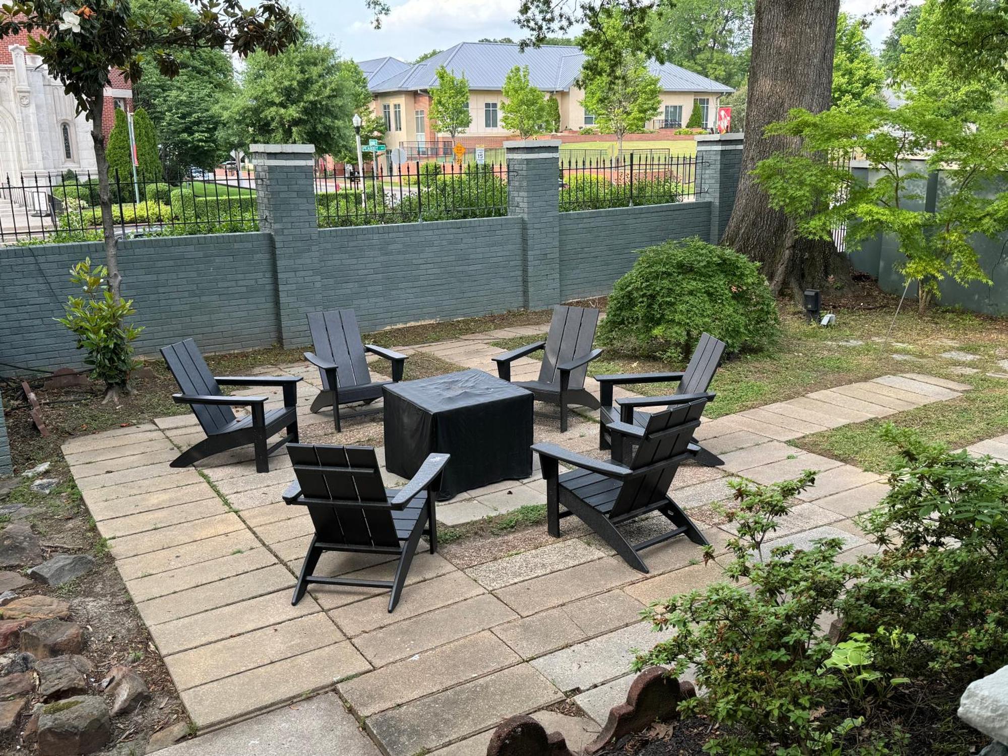 Spacious Central Gardens Home And Carriage House Memphis Exterior photo